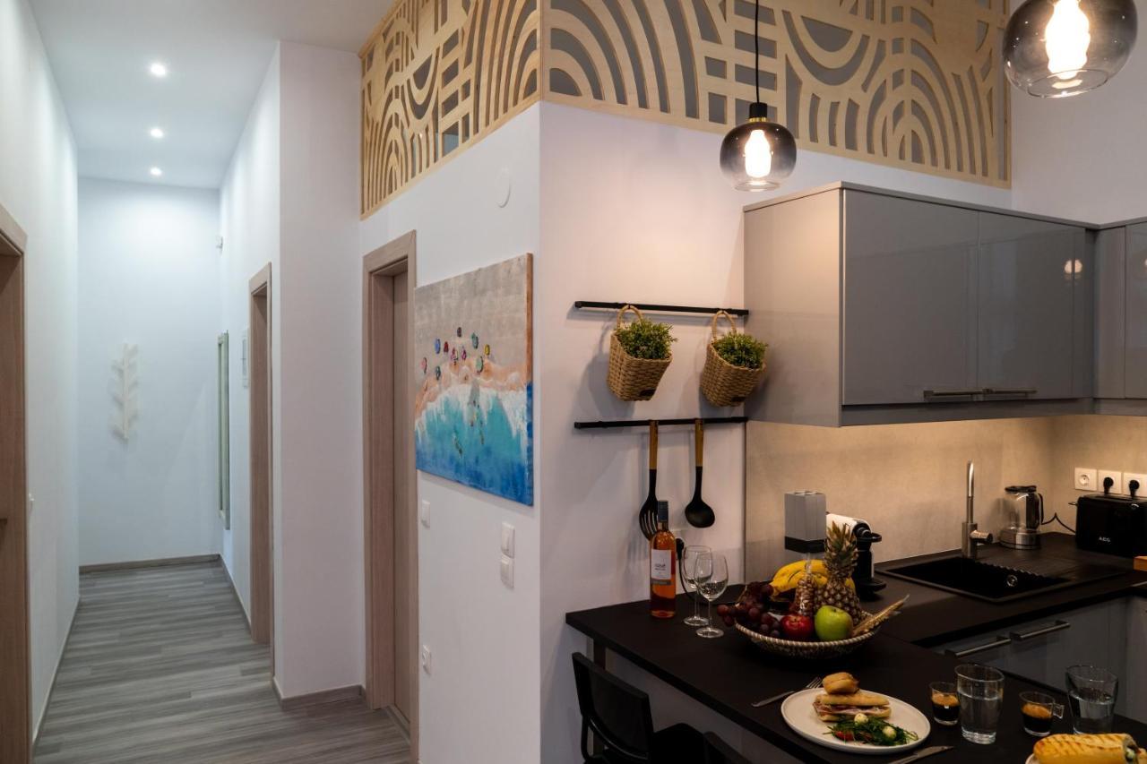 Central Suites Aegina 2 Exterior photo